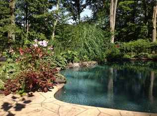 128 Grove St, Bellingham, MA 02019