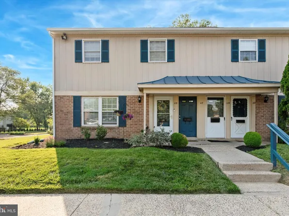 119 Shannon Dr, North Wales, PA 19454