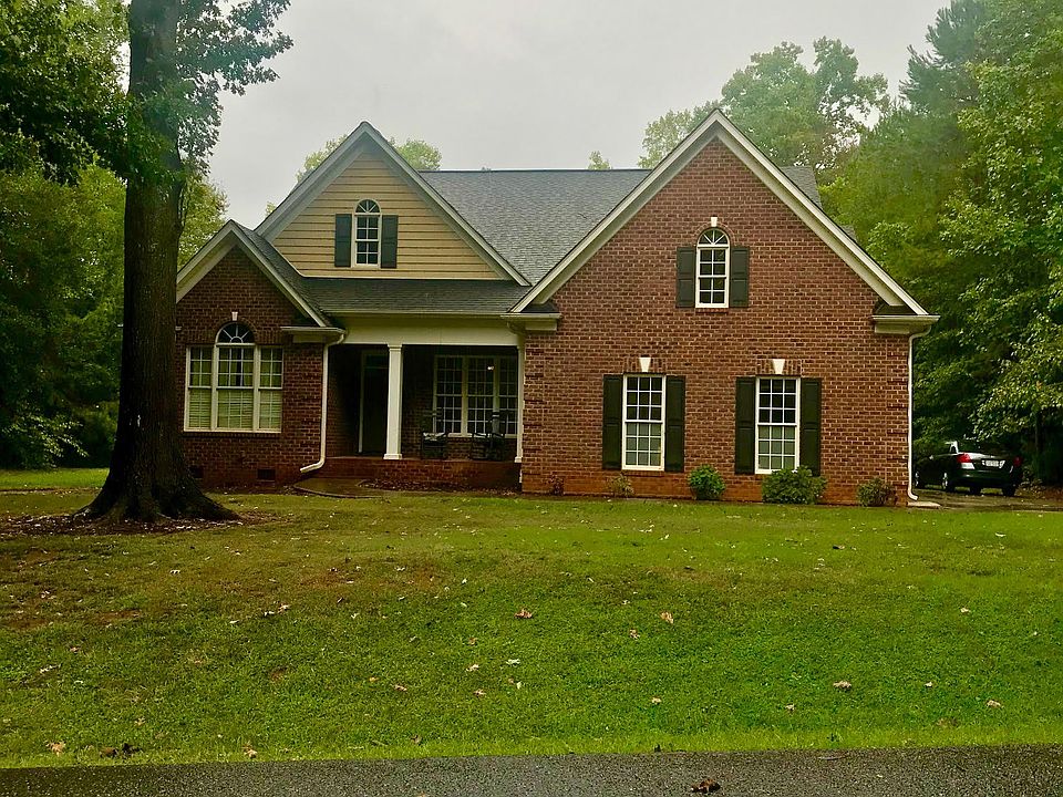 1st image of 316 Madison Dr
