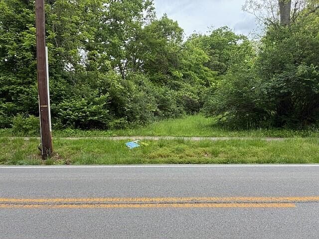 1st image of 896 Tyrone Pike