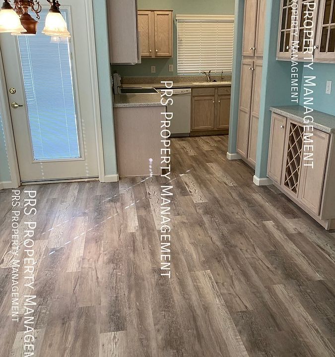 2nd image of 6800 S Oakmont Dr