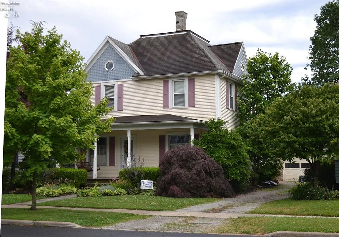 14 W Williams St photo 1