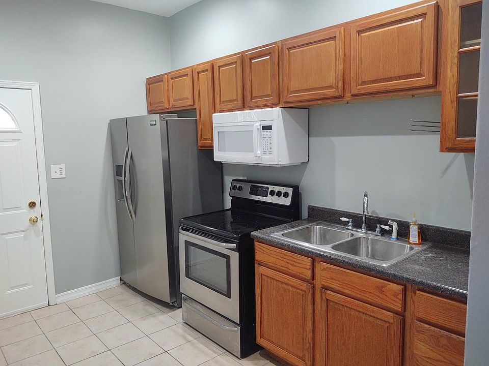 1st image of 728 N Pine Ave #1