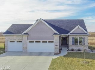 1219 Willow Creek Dr, Bloomington, IL 61705