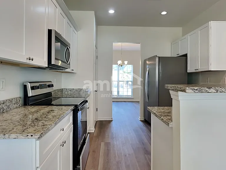 415 Caperton Way — Photo 3