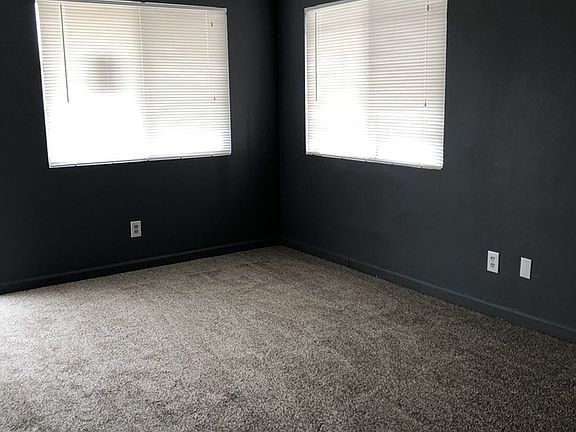 3rd image of 7372 Elm St APT 4