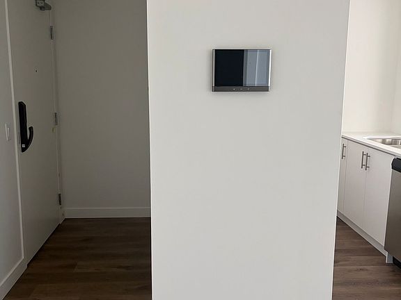 2nd image of 461 Green Rd #706