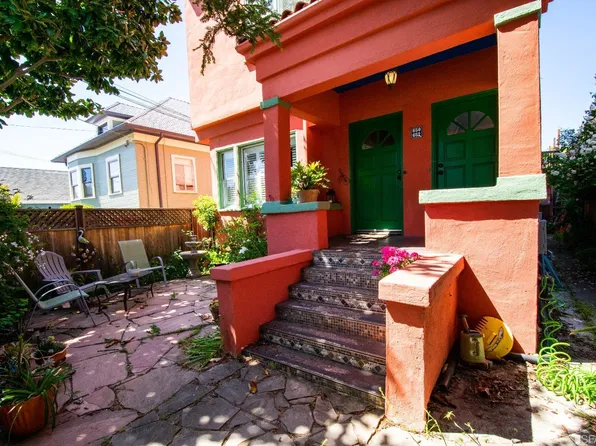 652 65th St, Oakland, CA 94609
