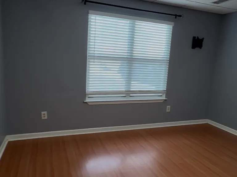 1000 Carlton Way SW #BASEMENT — Photo 5