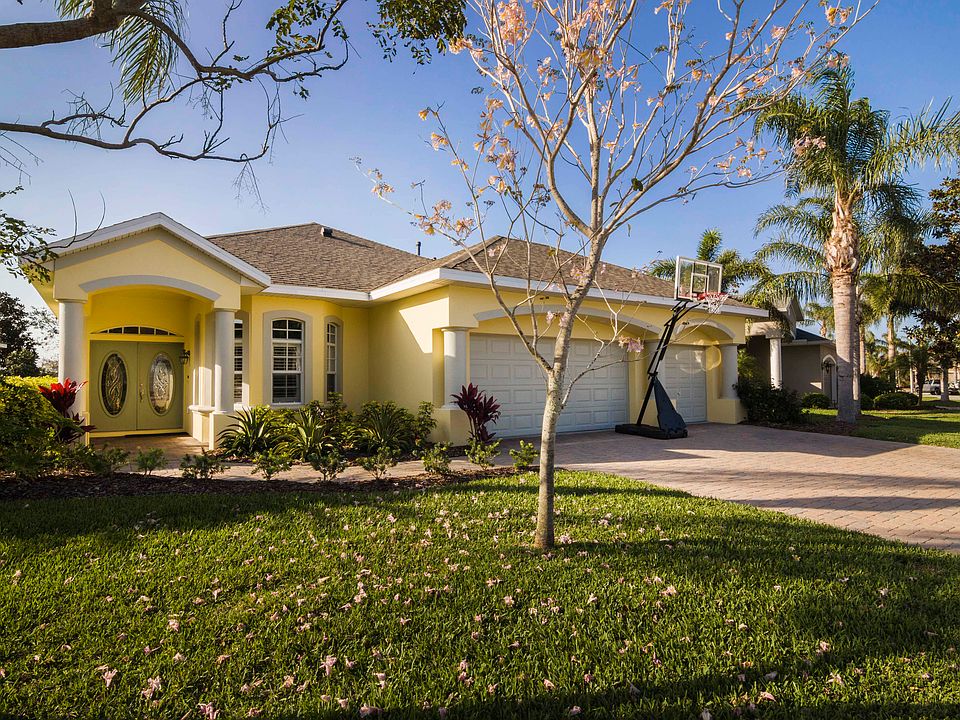 1st image of 1376 Clubhouse Dr