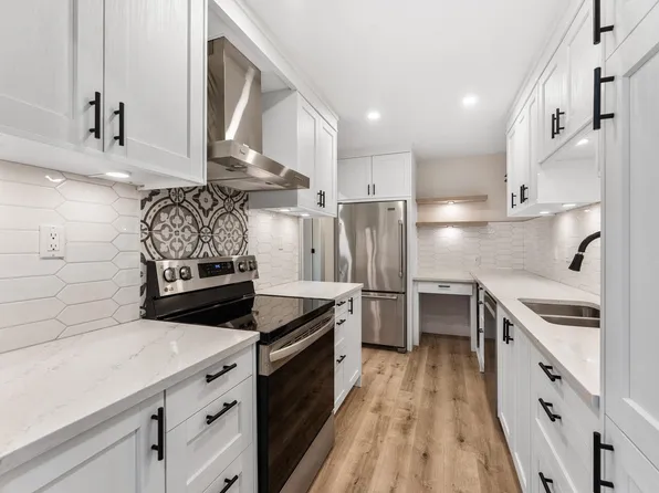 5191 203rd St #211, Langley, BC V3A 1V6