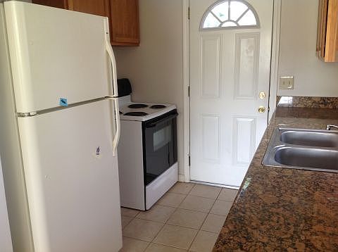 3rd image of 108 Grove St