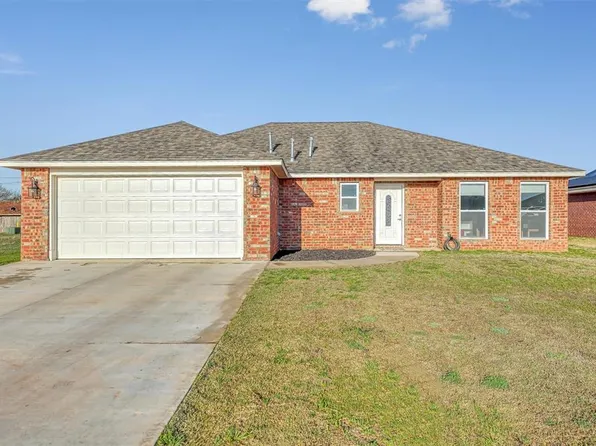 1809 Sommerset Pl, Altus, OK 73521