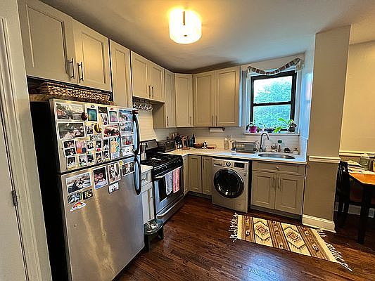 2nd image of 654 Saint Marks Ave APT 2D