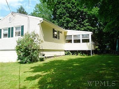 Side view of yard