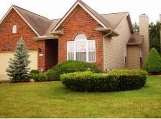 1304 S Hearthstone Ct, Bloomington, IN 47401