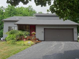 702 N Orchard Rd, Syracuse, NY 13209