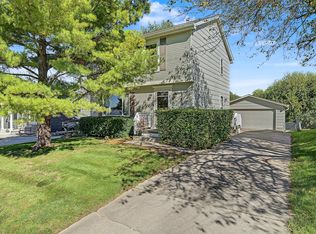 143 52nd St, West Des Moines, IA 50265