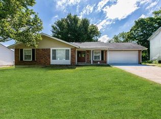 12598 Countrybrook Dr, Saint Louis, MO 63138