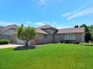 631 Downing St, New Lenox, IL 60451