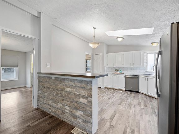 4th image of 18 Nuclear Ln