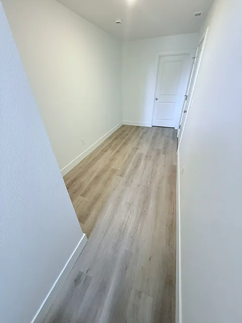 4 bed, 2054 sqft, $2,695 — Photo 3