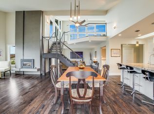 3137 Vector Dr, West Kelowna, BC V1Z3B1