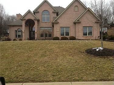 1st image of 3076 Canterbury Dr