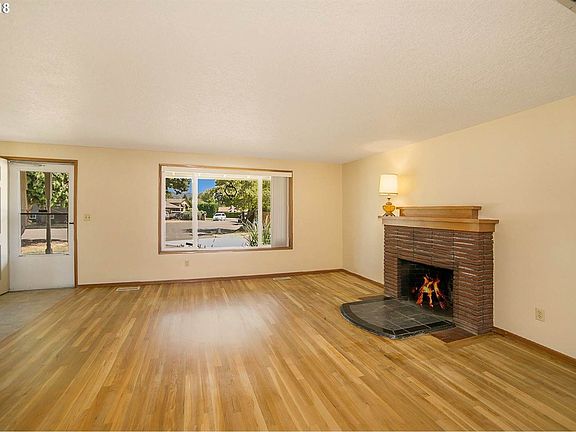 3rd image of 6336 SE Plum Dr
