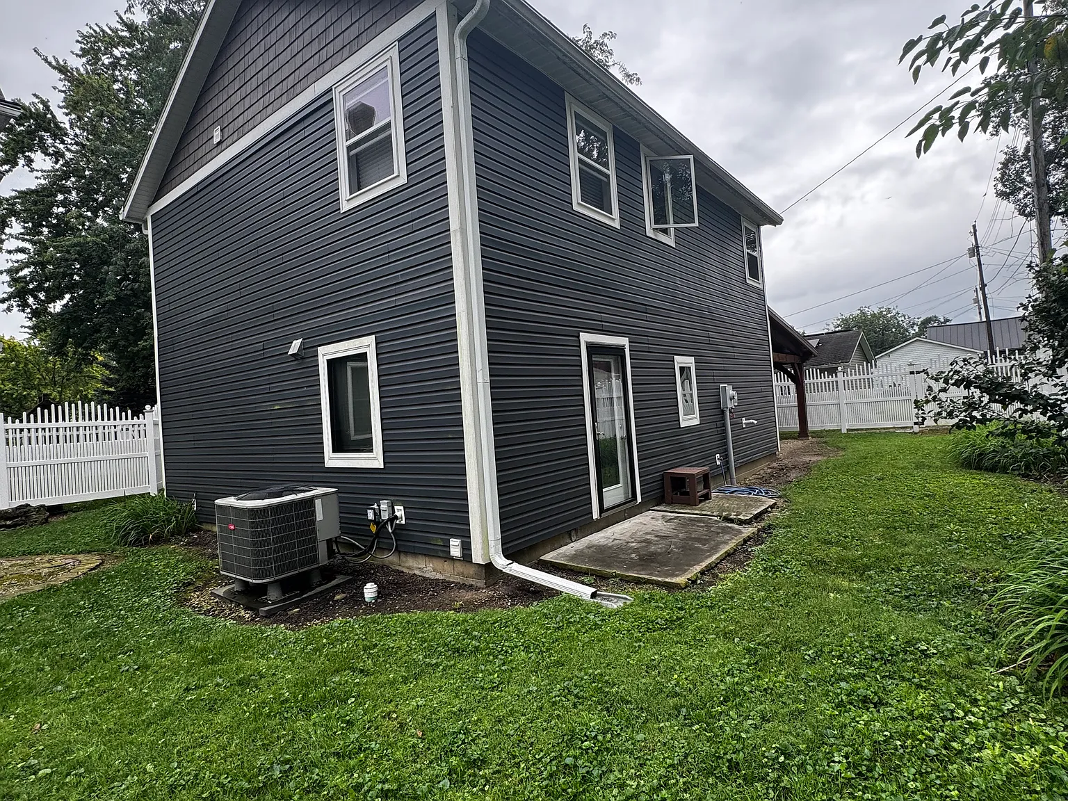 2 bed, 1.5 bath, 1500 sqft, $1,200 — Photo 4