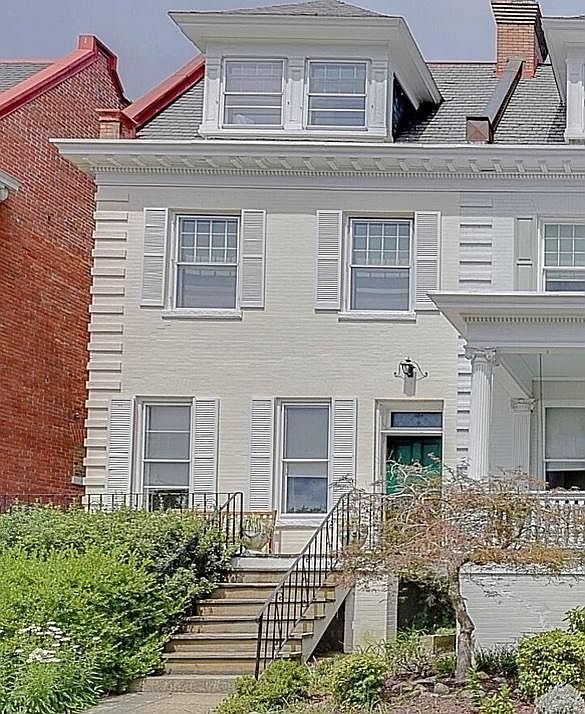 1st image of 715 Stockley Gdns APT 2