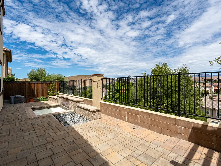 3881 Highpointe Ct — Photo 10