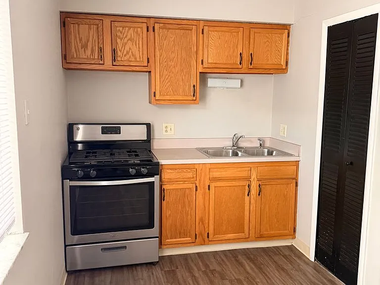 2661 Medary Ave — Photo 3