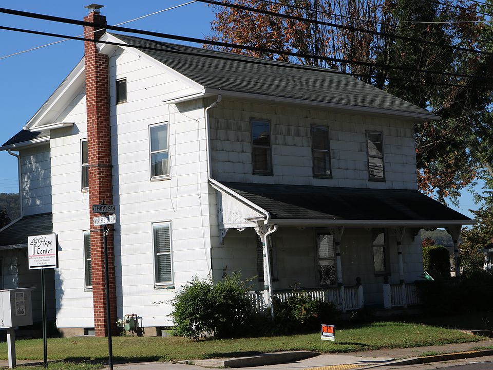 2nd image of 632 E 3rd St