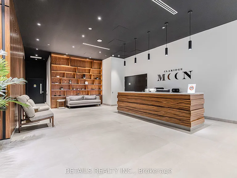 340 Queen St #1008 — Photo 4