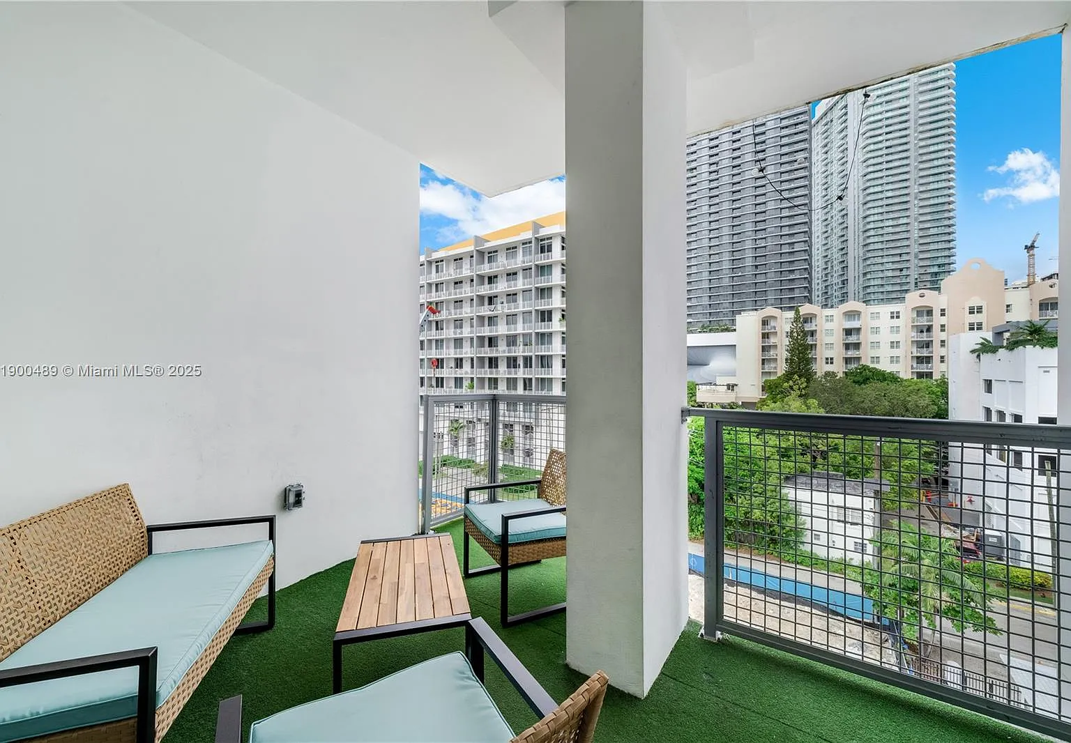 Emilia Condo — Photo 3