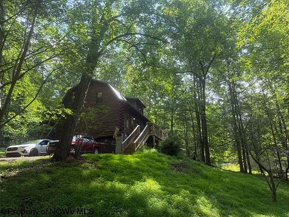 2nd image of 148 Hillcrest Dr