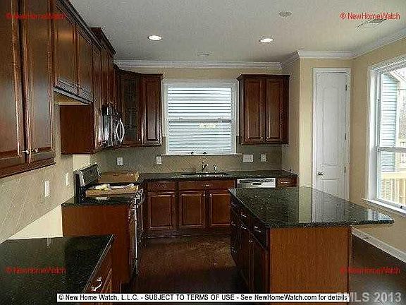 3rd image of 131 Farmers Folly Drive Wl #79