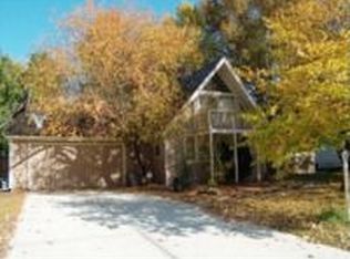 9809 Glenwood St, Overland Park, KS 66212