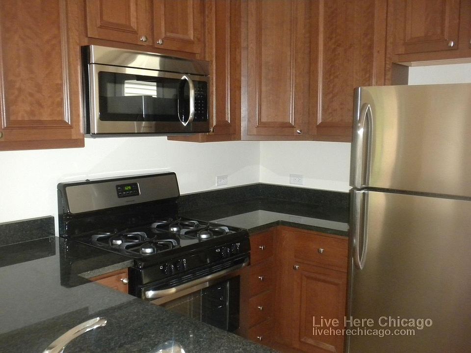 1st image of 4025 N Damen Ave