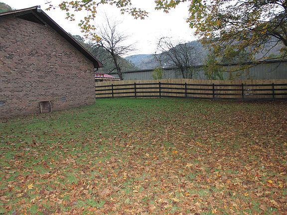 5th image of 632 Point Mountain Rd