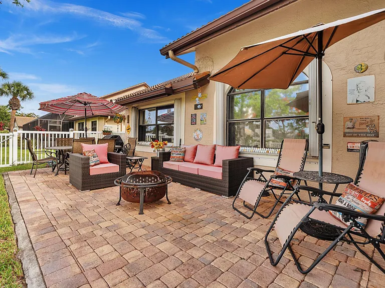 8099 Cassia Dr — Photo 31
