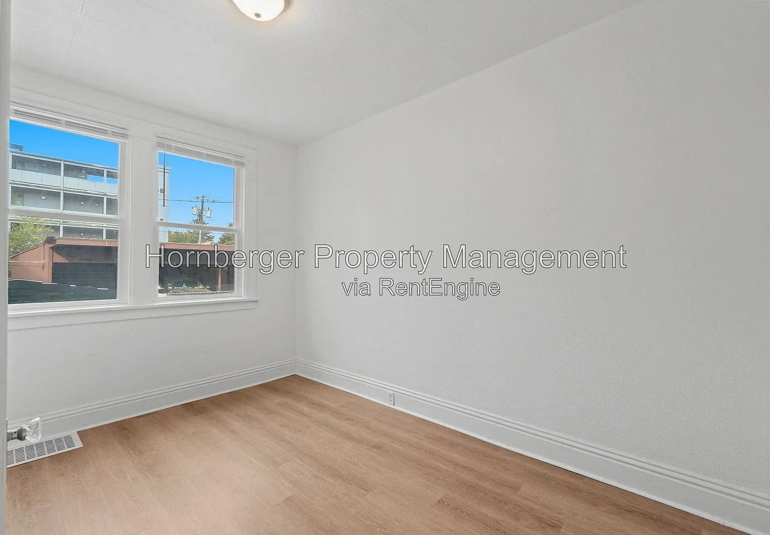 1 bed, 1.0 bath, $925 — Photo 3