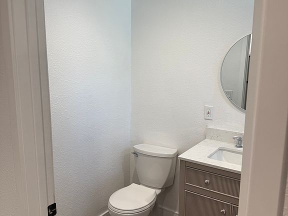 5th image of 140 Julian St Unit 2