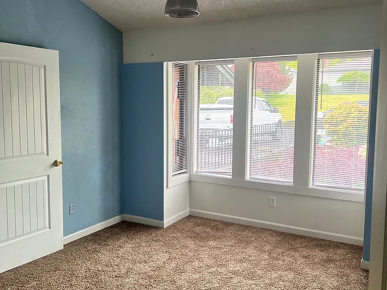 405 2nd Ave — Photo 4