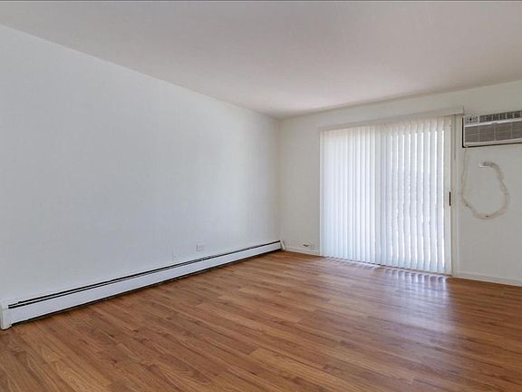 2nd image of 580 Hill Dr #3-202