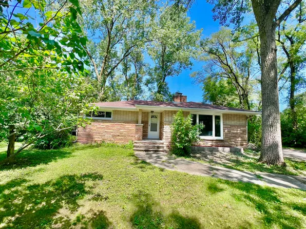 10236 W Hendee Rd, Beach Park, IL 60087