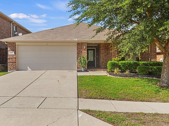 3rd image of 409 Harding Ln