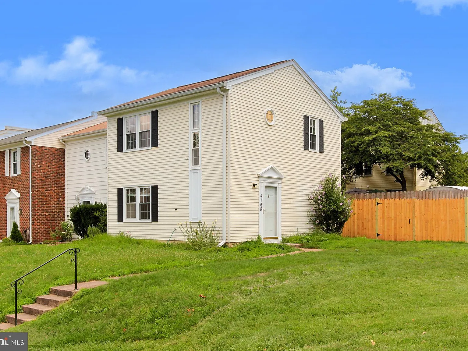 4 bed, 2.0 bath, 1056 sqft, $2,975 — Photo 1