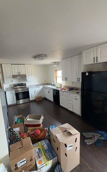 Beautiful updated kitchen with new appliances.